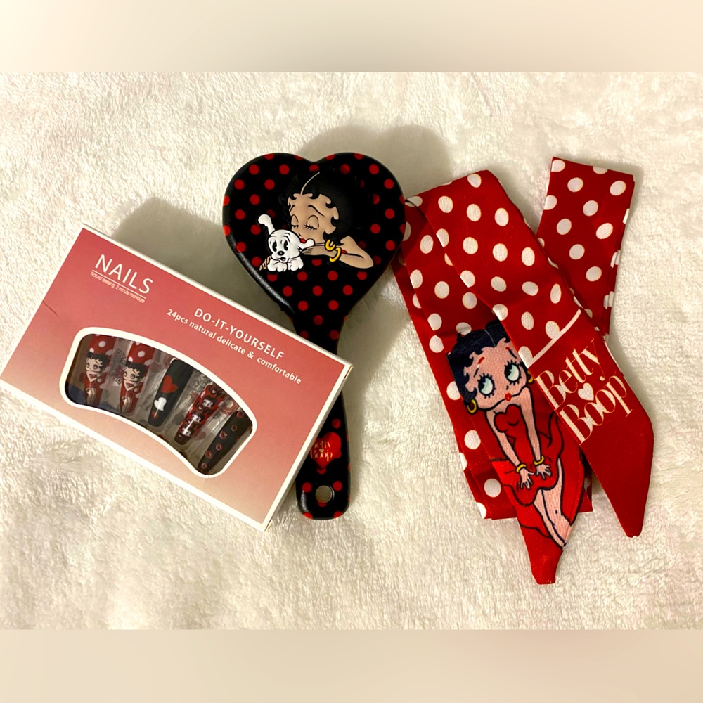 Betty Boop small bundle